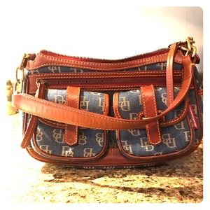 Vintage Dooney & Bourke shoulder bag